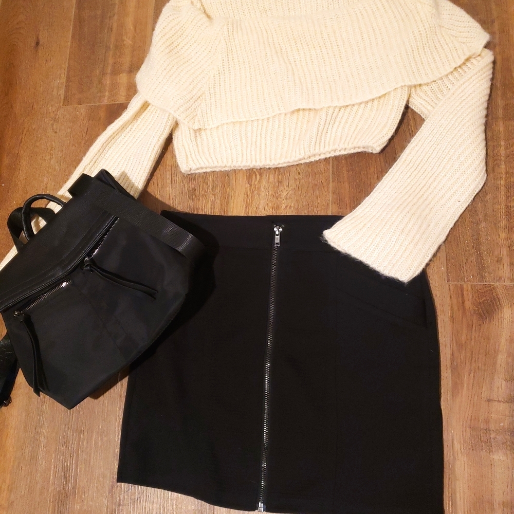 *2 for 20* BNWT Forever 21 Black Skirt w/ Zipper